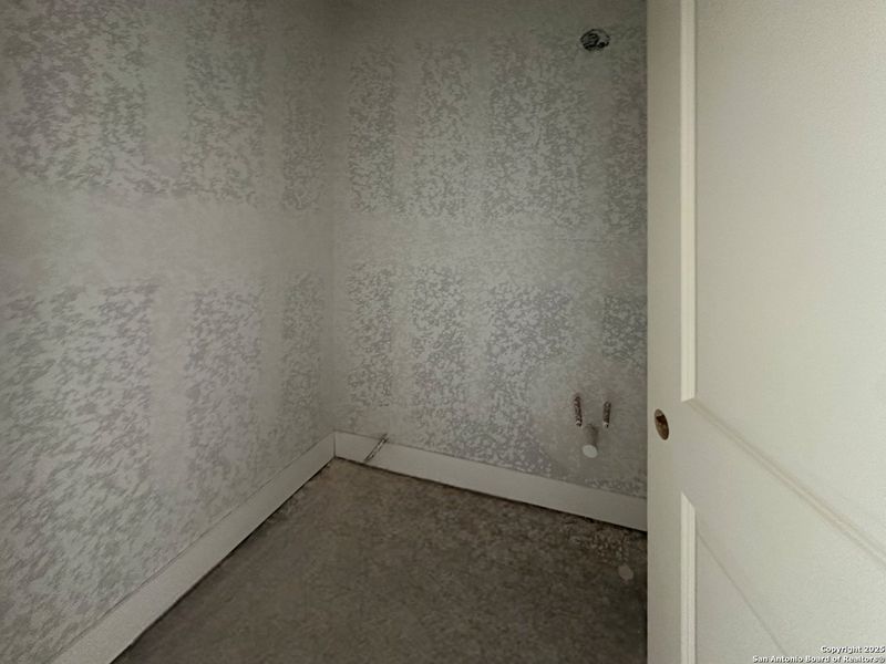 Spacious, unfurnished interior of a new home in Sunday Creek at Kinder Ranch, San Antonio (Image 17). Spacious, unfurnished interior of a new home in Sunday Creek at Kinder Ranch, San Antonio (Image 17).