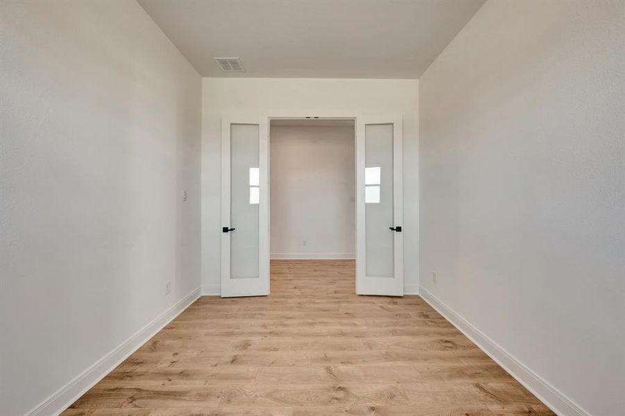 Spacious, unfurnished interior of a new home in Treeline, Justin (Image 17).