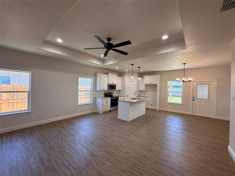 Spacious, unfurnished interior of a new home in , Abilene (Image 8).