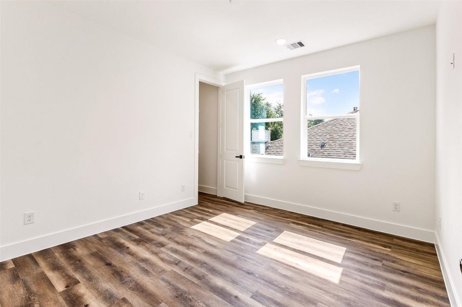 Spacious, unfurnished interior of a new home in , Spring (Image 35).