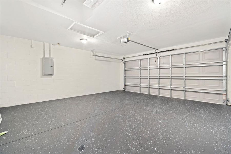 Spacious, unfurnished interior of a new home in , Dunnellon (Image 9). Spacious, unfurnished interior of a new home in , Dunnellon (Image 9).