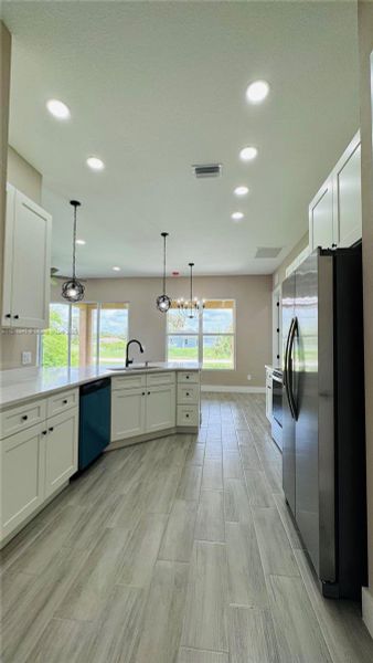 Spacious, unfurnished interior of a new home in , Labelle (Image 9).