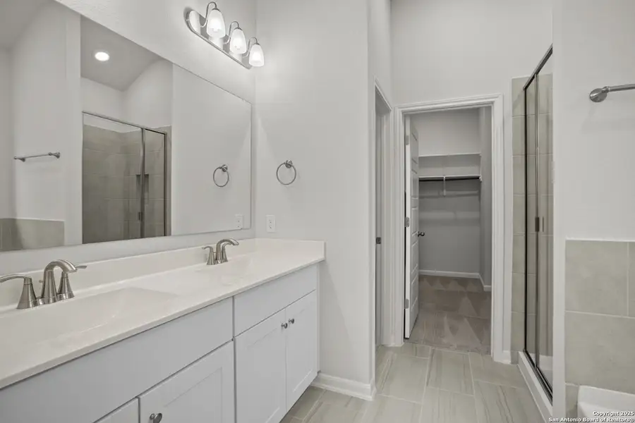 Furnished interior view inside a new home in Comanche Ridge, San Antonio (Image 7). Furnished interior view inside a new home in Comanche Ridge, San Antonio (Image 7).