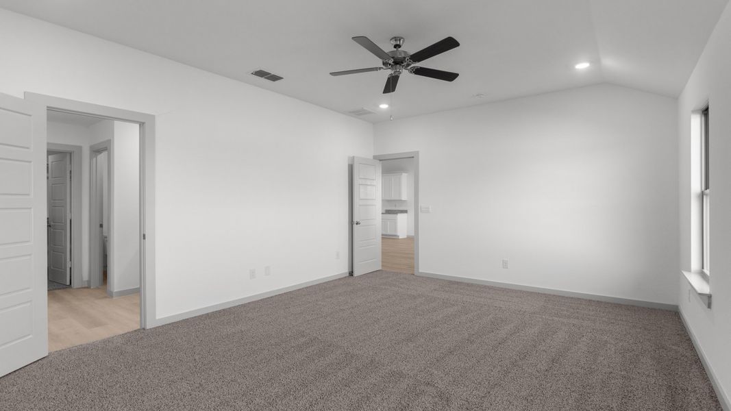 Representative unfurnished interior of a home built from the The Justin by D.R. Horton in Everest Heights, Lubbock (Image 12). Representative unfurnished interior of a home built from the The Justin by D.R. Horton in Everest Heights, Lubbock (Image 12).
