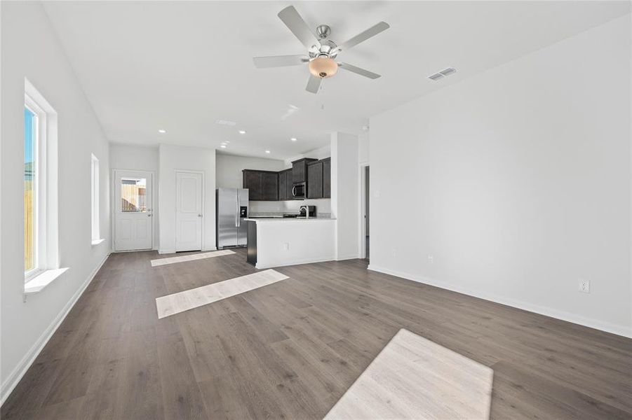 Spacious, unfurnished interior of a new home in Big Sky Estates, Ponder (Image 6). Spacious, unfurnished interior of a new home in Big Sky Estates, Ponder (Image 6).