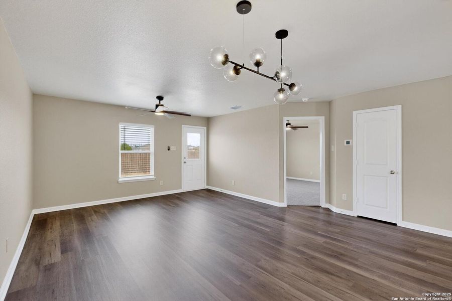 Spacious, unfurnished interior of a new home in Savannah Place, San Antonio (Image 13). Spacious, unfurnished interior of a new home in Savannah Place, San Antonio (Image 13).