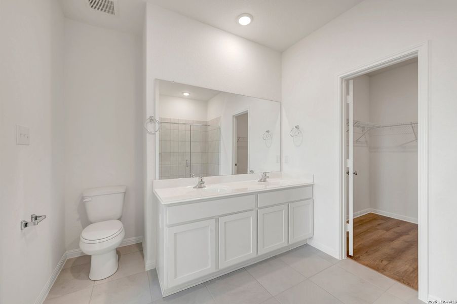 Furnished interior view inside a new home in Mesquite Ridge, San Antonio (Image 11).