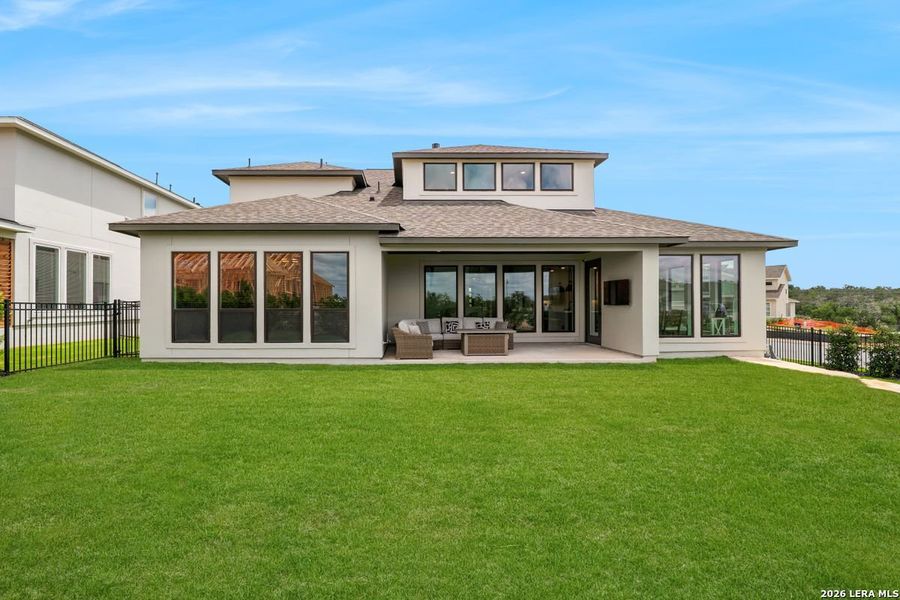 Exterior details and patio area of a home in Esperanza, Boerne (Image 4).