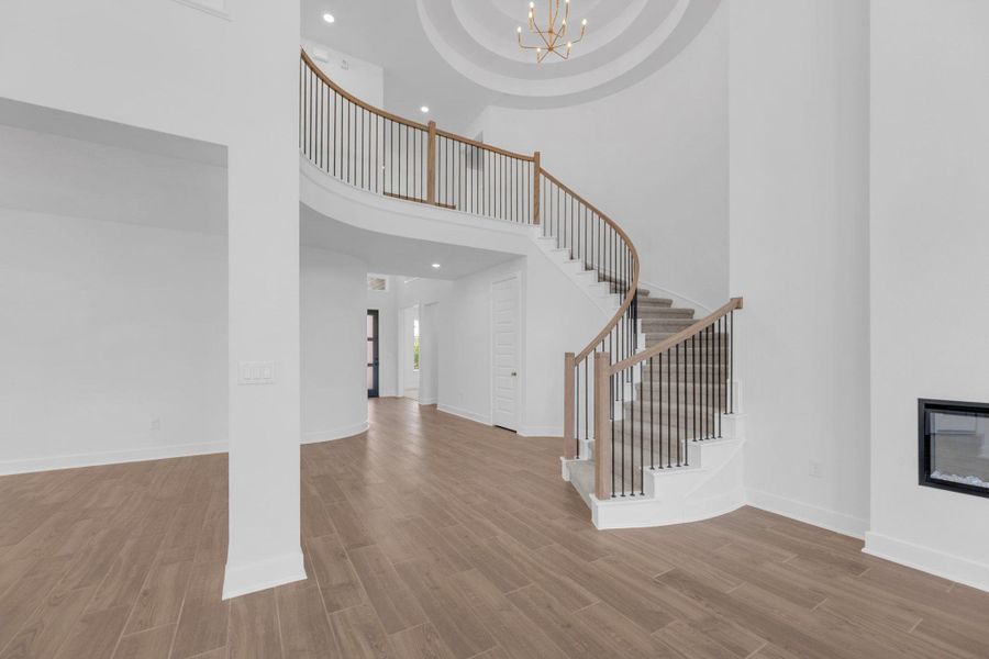 Spacious, unfurnished interior of a new home in Nolina, Georgetown (Image 18).