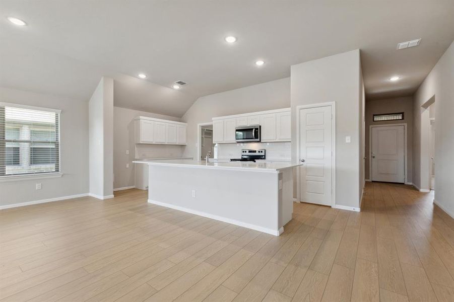 Dining Room in the Diamond home plan by Trophy Signature Homes – REPRESENTATIVE PHOTO Dining Room in the Diamond home plan by Trophy Signature Homes – REPRESENTATIVE PHOTO