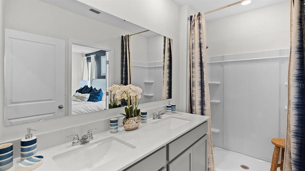 Furnished interior view inside a new home in Bradbury Creek, Haines City (Image 12).