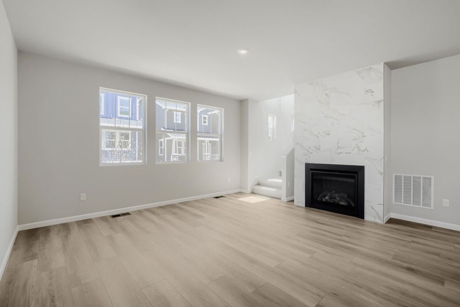 994 Spindle LN, Fort Collins, CO.  - Slide 8