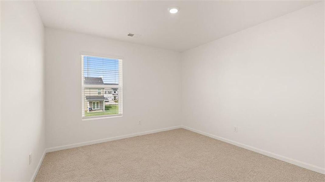 Spacious, unfurnished interior of a new home in Jackson Landing, Jefferson (Image 31).