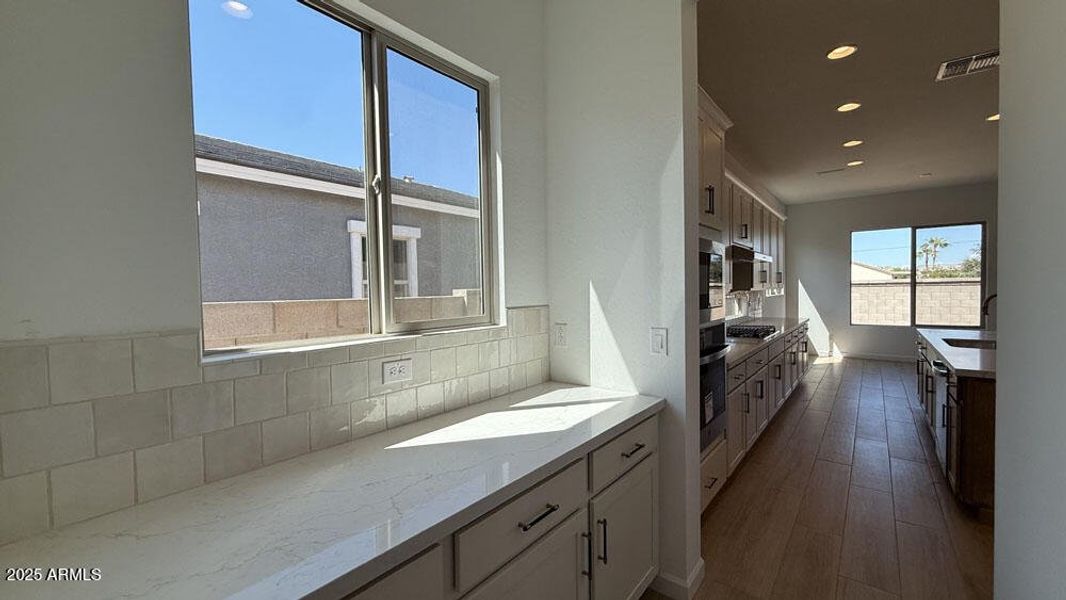 014 - Butlers Pantry 014 - Butlers Pantry