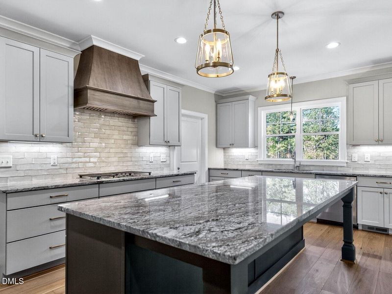 014-1280x960-kitchen