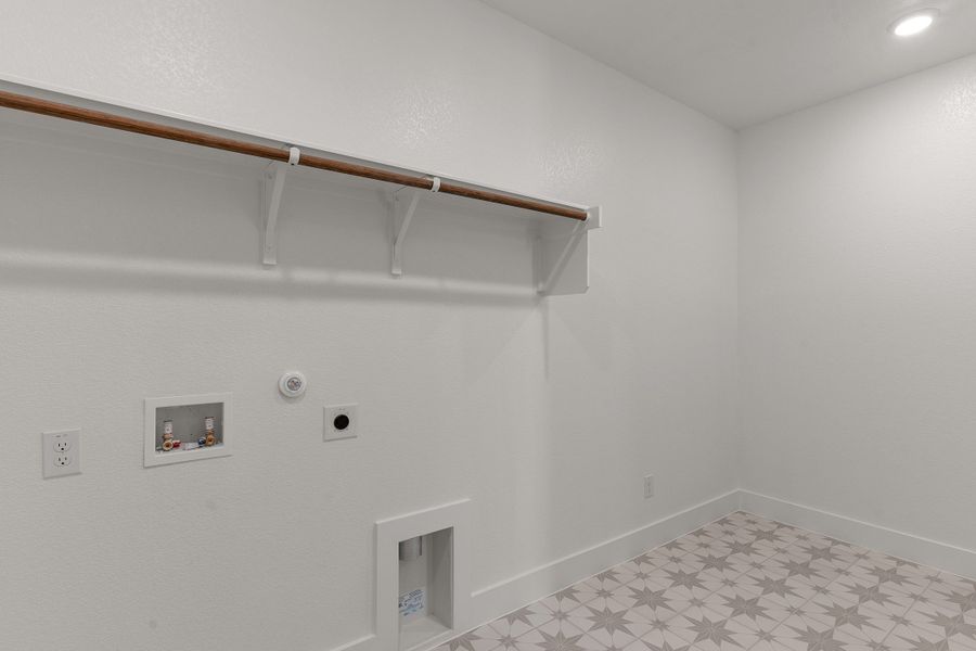 Spacious, unfurnished interior of a new home in Broken Oak, Georgetown (Image 66).