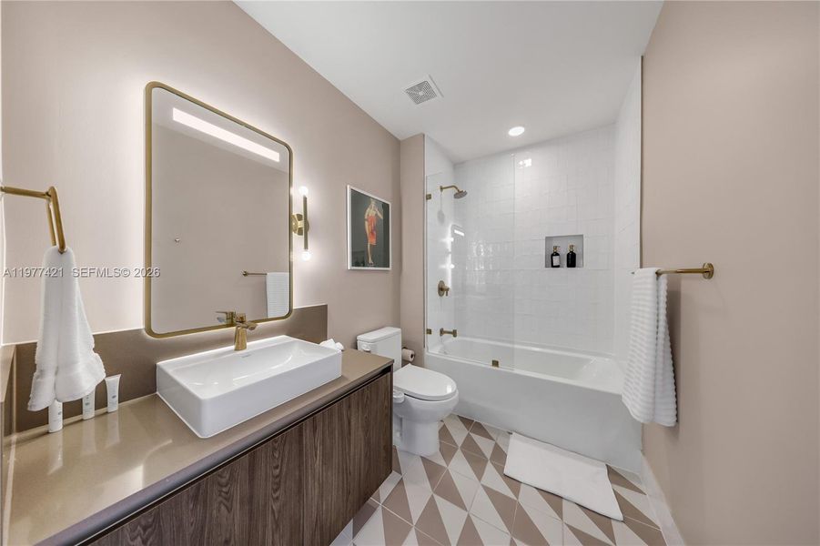 Furnished interior view inside a new home in Natiivo Miami, Miami (Image 11). Furnished interior view inside a new home in Natiivo Miami, Miami (Image 11).