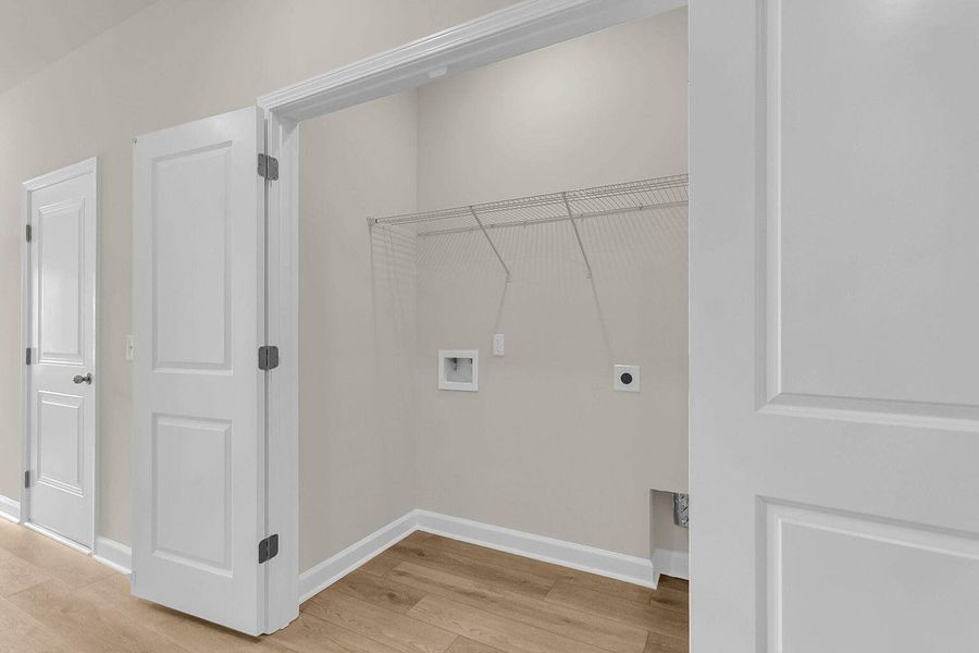 Spacious, unfurnished interior of a new home in , Ravenel (Image 9).