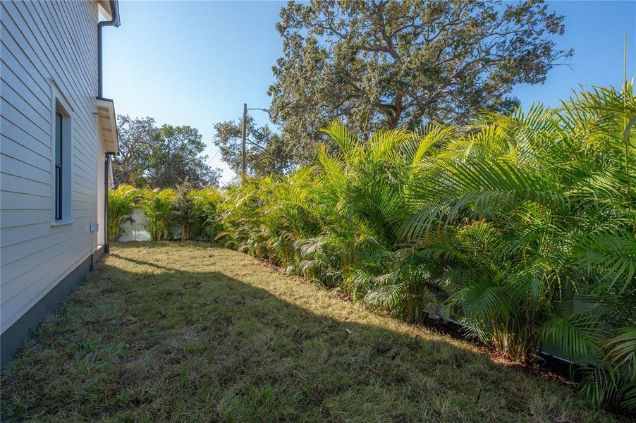Exterior details and patio area of a home in , Tampa (Image 38).