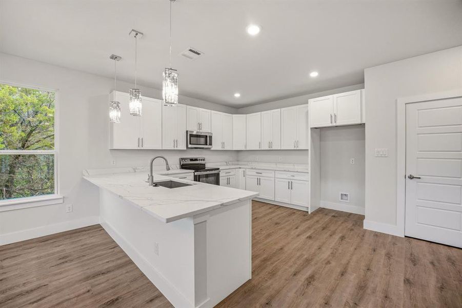 Furnished interior view inside a new home in , Granbury (Image 8).