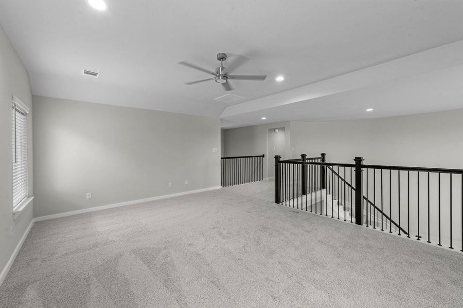 Spacious, unfurnished interior of a new home in Morton Creek Ranch, Katy (Image 19).