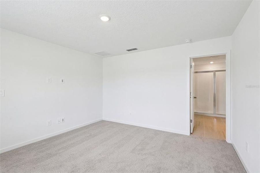 Spacious, unfurnished interior of a new home in , Palm Coast (Image 23).