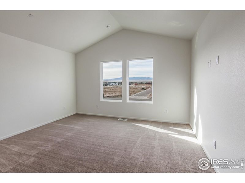 Spacious, unfurnished interior of a new home in , Fort Collins (Image 25).