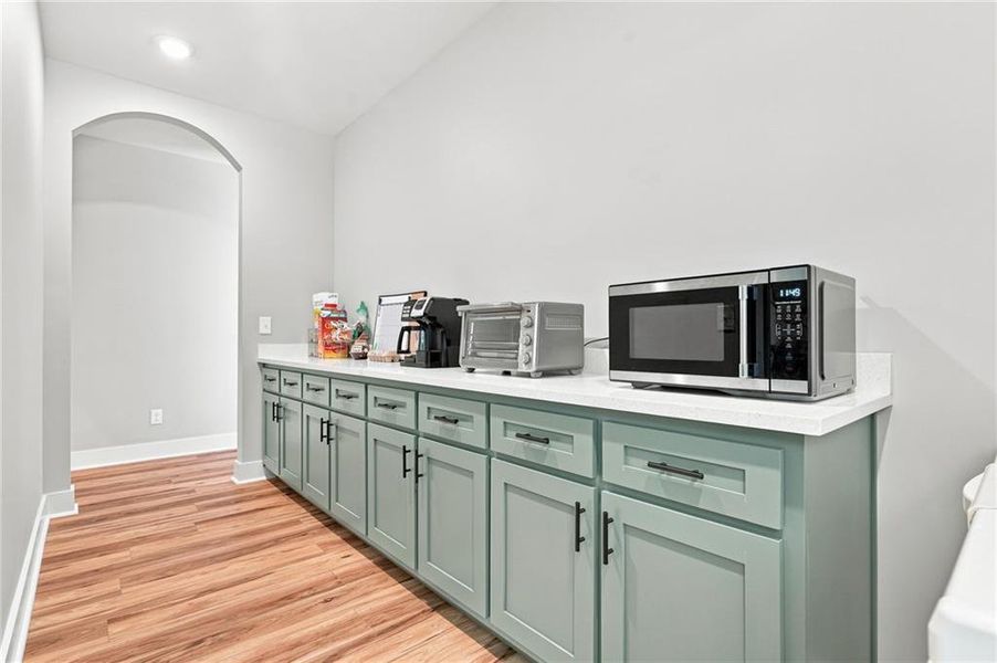 Furnished interior view inside a new home in , Jasper (Image 36).