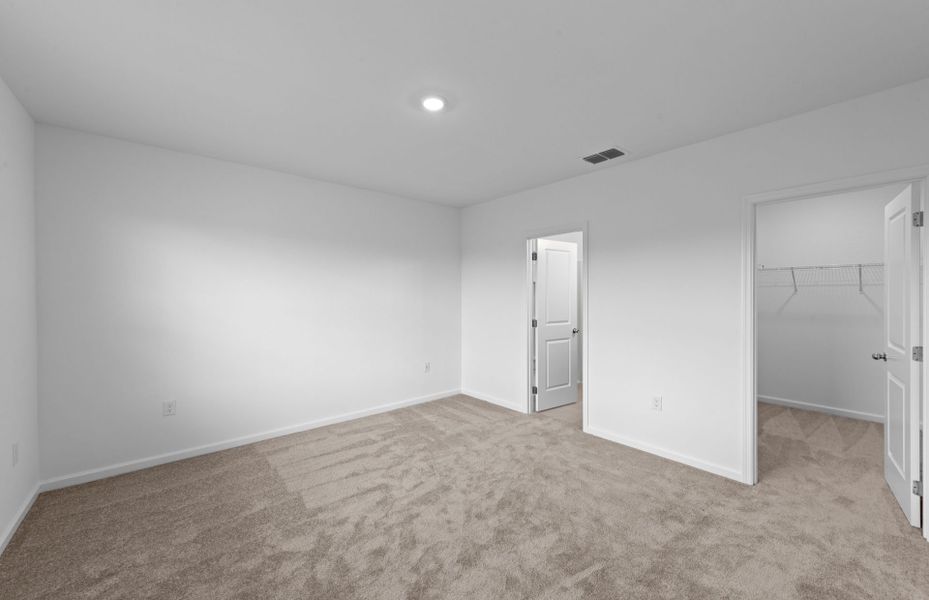 Spacious, unfurnished interior of a new home in Caloosa Cove, Labelle (Image 16).