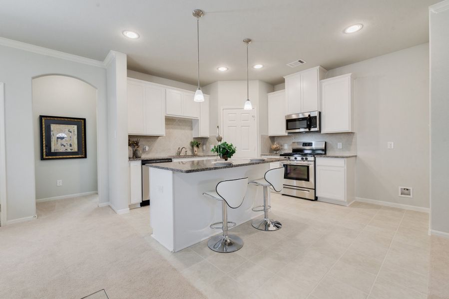 Representative furnished interior of a home built from the Floor Plan 1754 by Colina Homes in Grand Magnolia, Magnolia (Image 16). Representative furnished interior of a home built from the Floor Plan 1754 by Colina Homes in Grand Magnolia, Magnolia (Image 16).