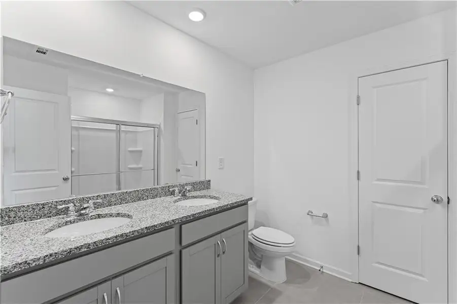 Furnished interior view inside a new home in Avery Ridge, Gainesville (Image 7).