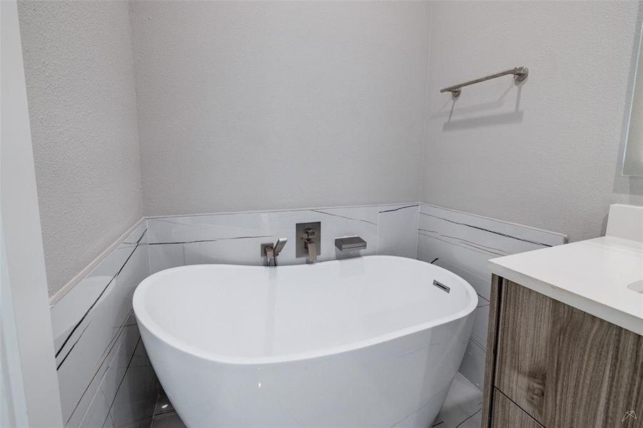 Close-up of interior finishes inside a home in , Fort Worth (Image 18). Close-up of interior finishes inside a home in , Fort Worth (Image 18).