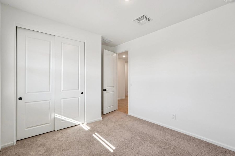 Representative images and renderings are for illustrative purposes. Actual structural options and design finishes of home may vary. Representative images and renderings are for illustrative purposes. Actual structural options and design finishes of home may vary.