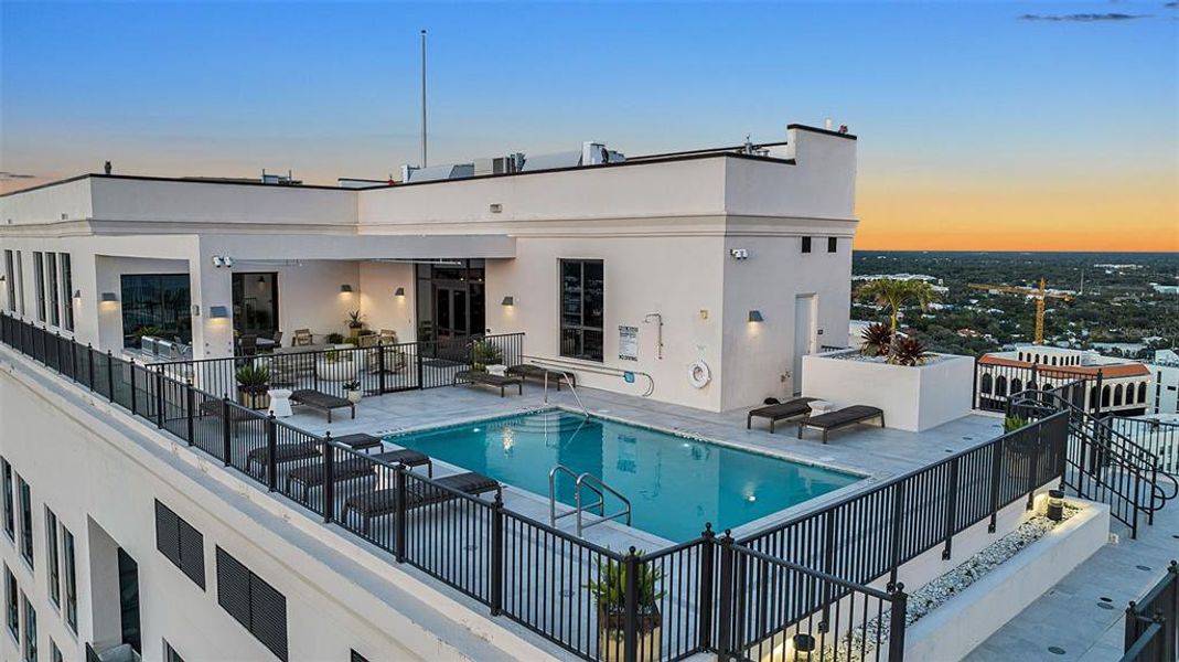 Condo located in Sarasota, FL showcasing its design and architecture (Image 3). Condo located in Sarasota, FL showcasing its design and architecture (Image 3).