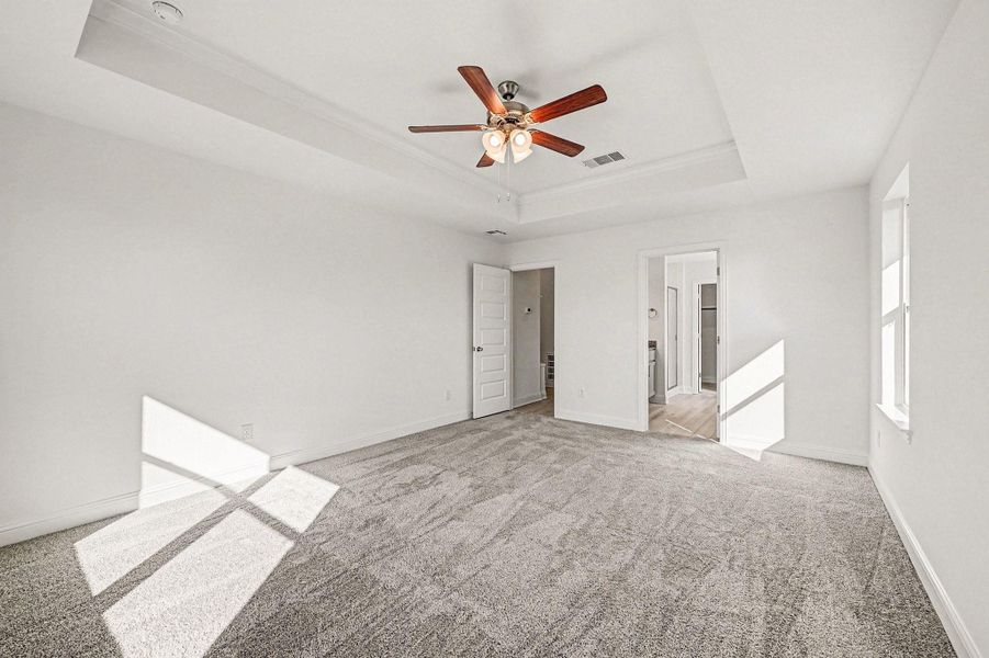 Spacious, unfurnished interior of a new home in Greystone, Angleton (Image 12).