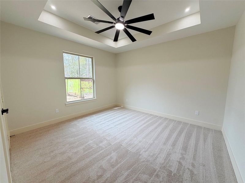 Spacious, unfurnished interior of a new home in , Porter (Image 34).