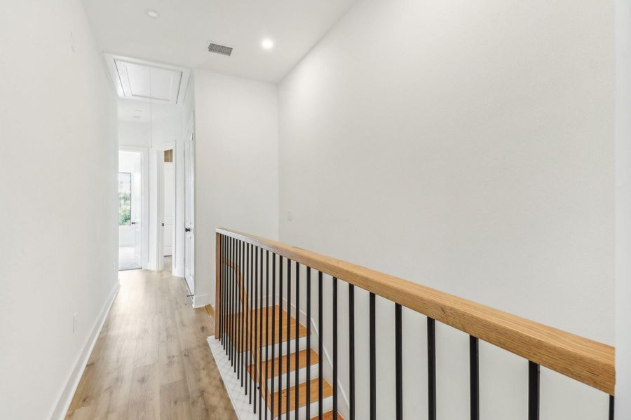 Spacious, unfurnished interior of a new home in , Houston (Image 11).