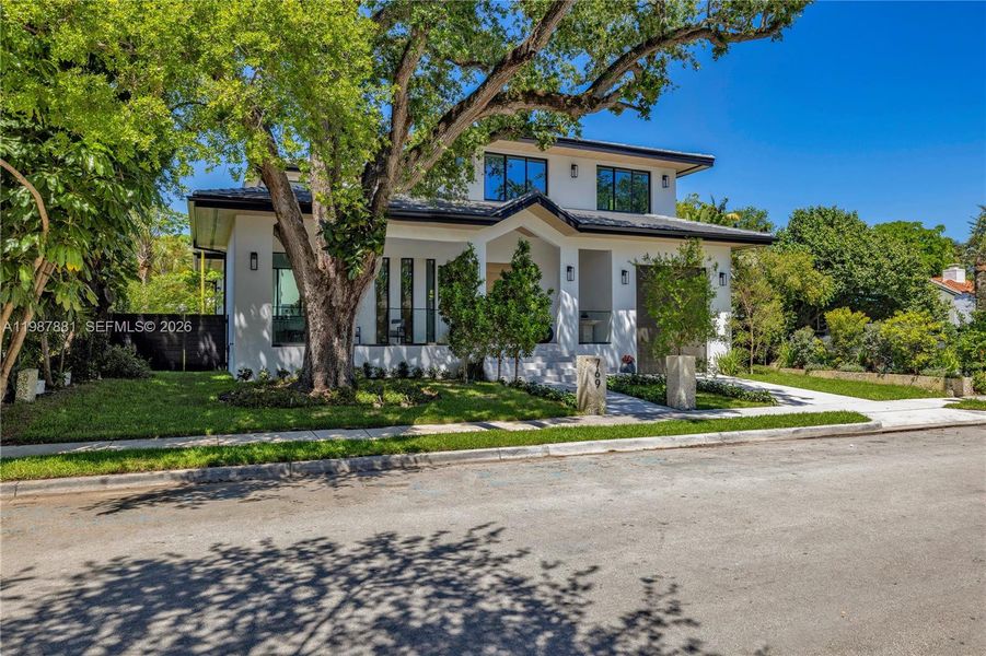 Image 85 of a home in .