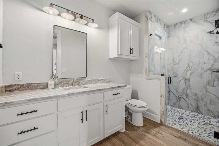 Furnished interior view inside a new home in , Granbury (Image 28).