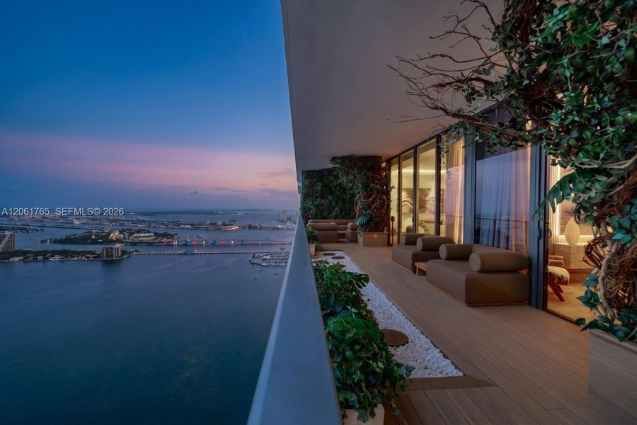 Condo located in Miami, FL showcasing its design and architecture (Image 5). Condo located in Miami, FL showcasing its design and architecture (Image 5).
