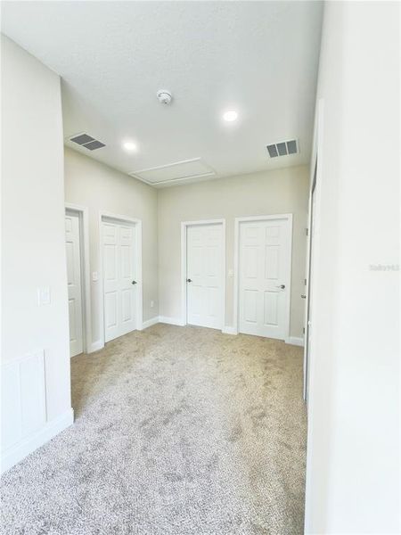 Spacious, unfurnished interior of a new home in , Orlando (Image 14).