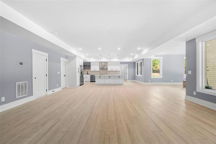 Spacious, unfurnished interior of a new home in Timber Rock Manor, Cumming (Image 23).