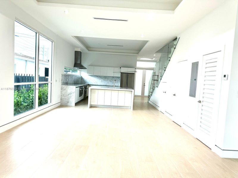 Image 16 of a home in .