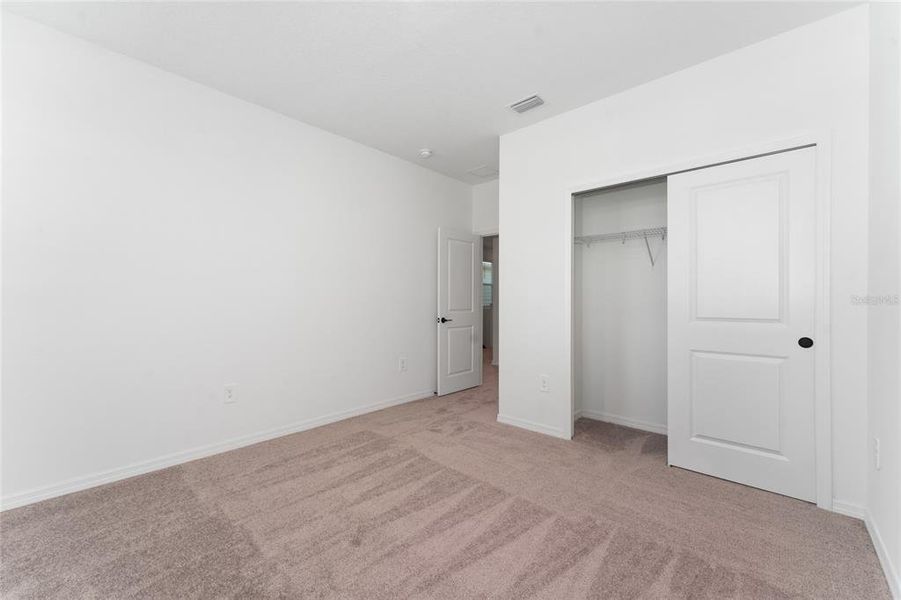 Spacious, unfurnished interior of a new home in , Winter Garden (Image 29).