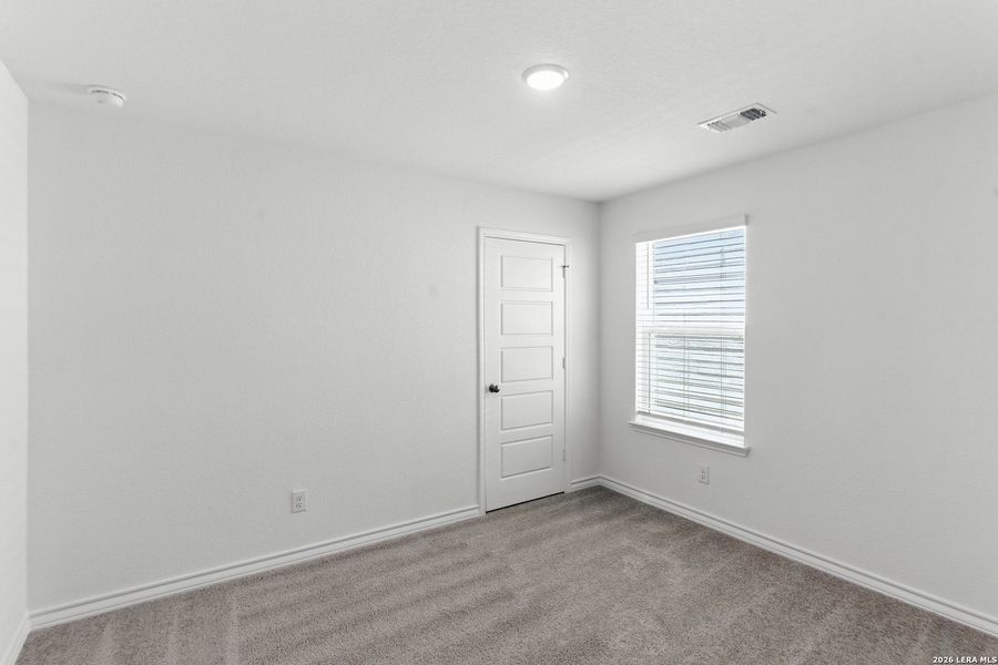 Spacious, unfurnished interior of a new home in Horizon Ridge, San Antonio (Image 16).