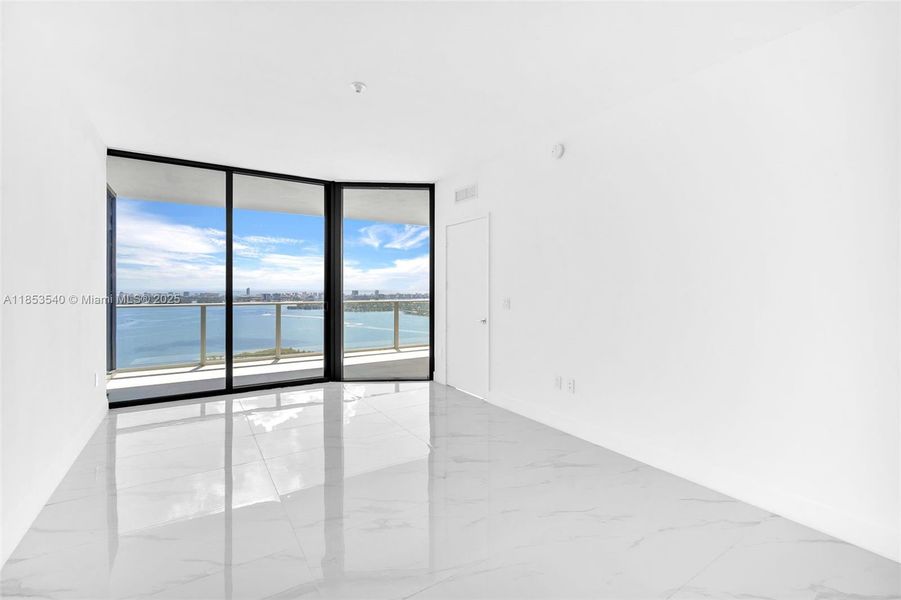 Spacious, unfurnished interior of a new home in Aria Reserve, Miami (Image 21). Spacious, unfurnished interior of a new home in Aria Reserve, Miami (Image 21).