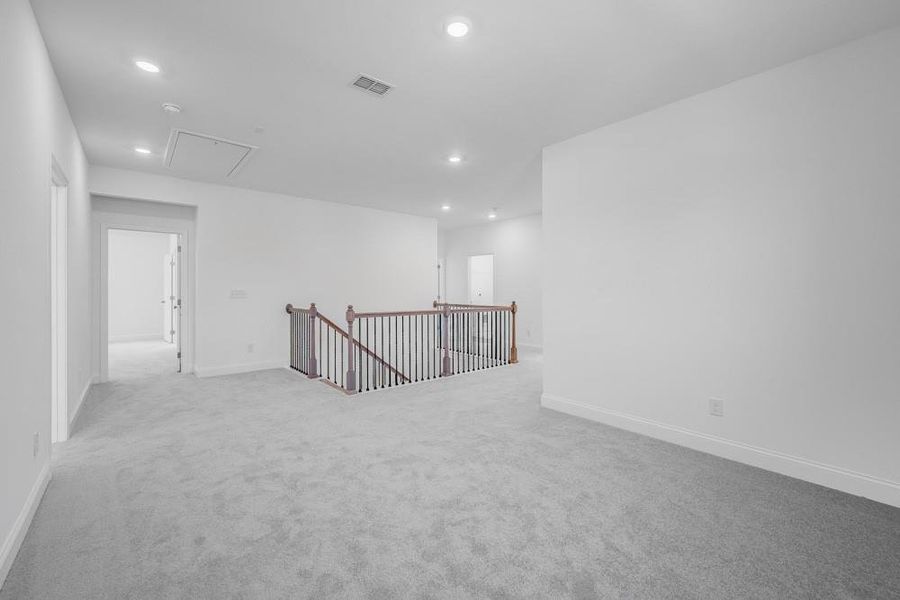 Spacious, unfurnished interior of a new home in Bailey Fence, Dacula (Image 29).