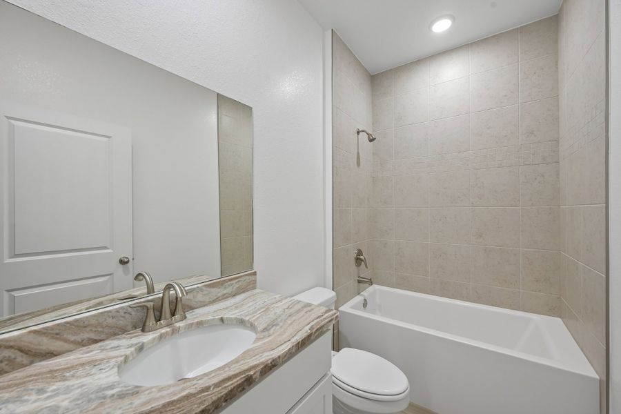 Furnished interior view inside a new home in Port Charlotte, Port Charlotte (Image 15).