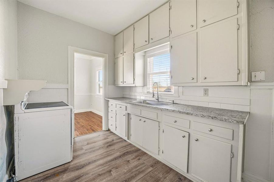 Furnished interior view inside a new home in , Stephenville (Image 7).