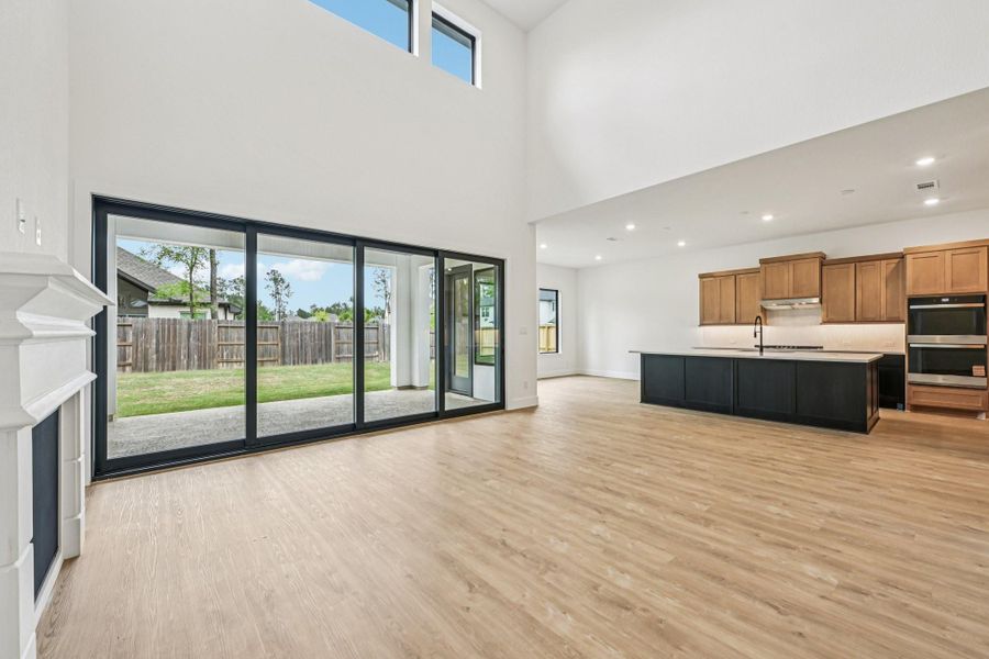 Spacious, unfurnished interior of a new home in Evergreen 60', Conroe (Image 22).